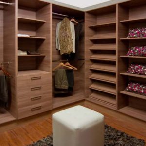 Mueble de vestidor de madera
